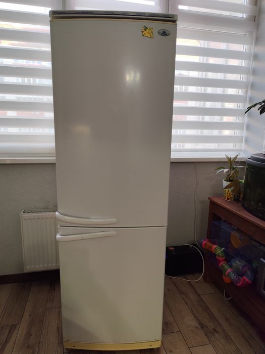 Б/у холодильник Атлант на запчастини