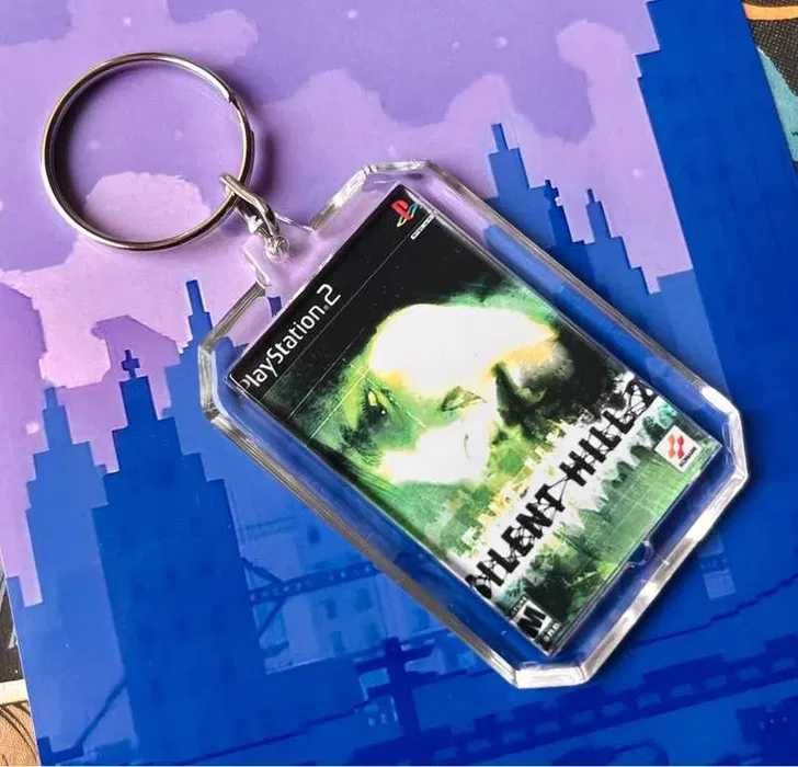 Komplet 2 breloków Silent Hill 2 - mini okładki gier (dwustronne)