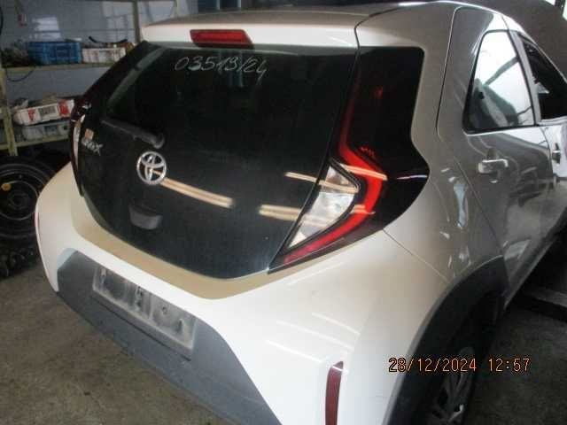 Aygo X 22-24 lampa tylna L / P