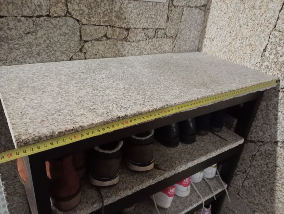 Sapateira em bom estado