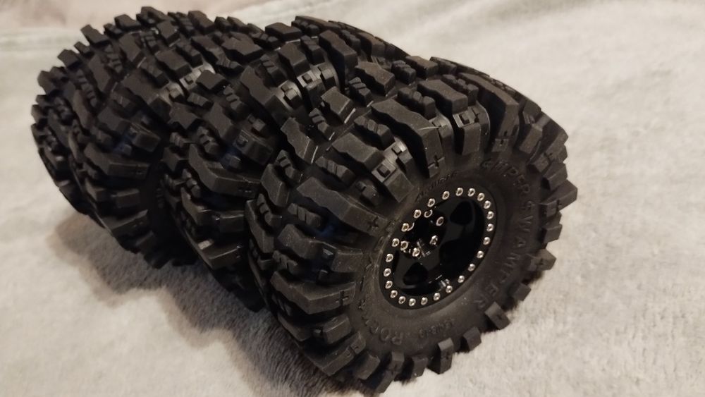 RC 1/10 crawler .