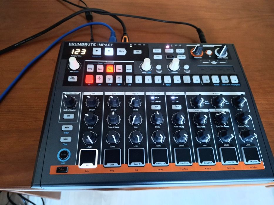 Arturia Drumbrute Impact