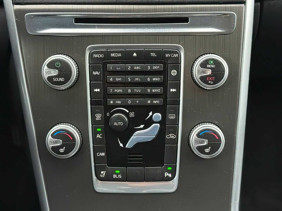 Volvo XC60      2016