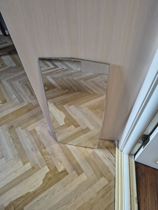 Дзеркало  - самовивіз.