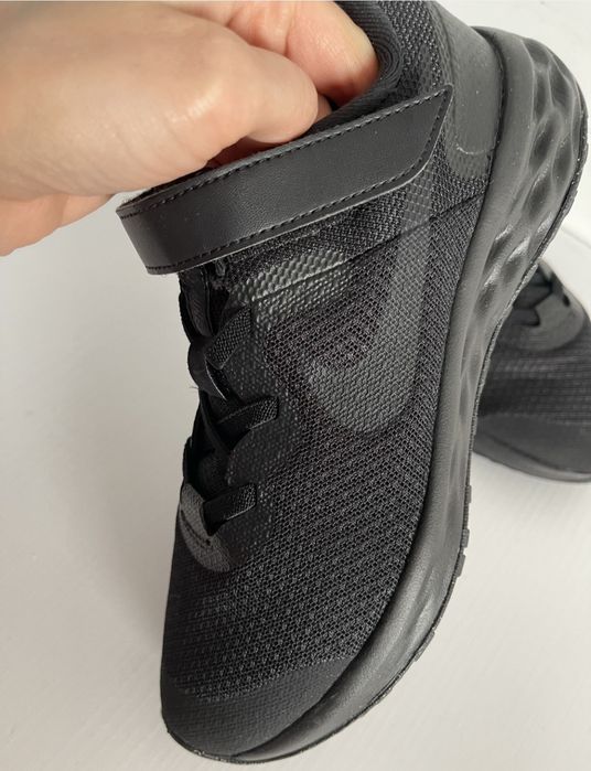 Nike revolution 34р
