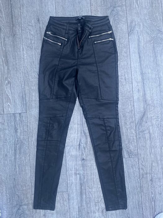 Spodnie damskie 40 MISSGUIDED , czarne woskowane