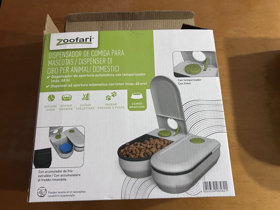 Dispensador de comida para cães e gatos