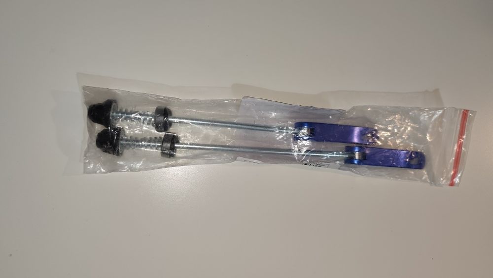 Apertos rápidos para roda de bicicleta