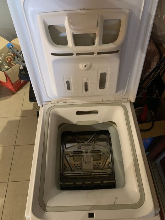 Стиральная машинка Whirpool AWE 5100