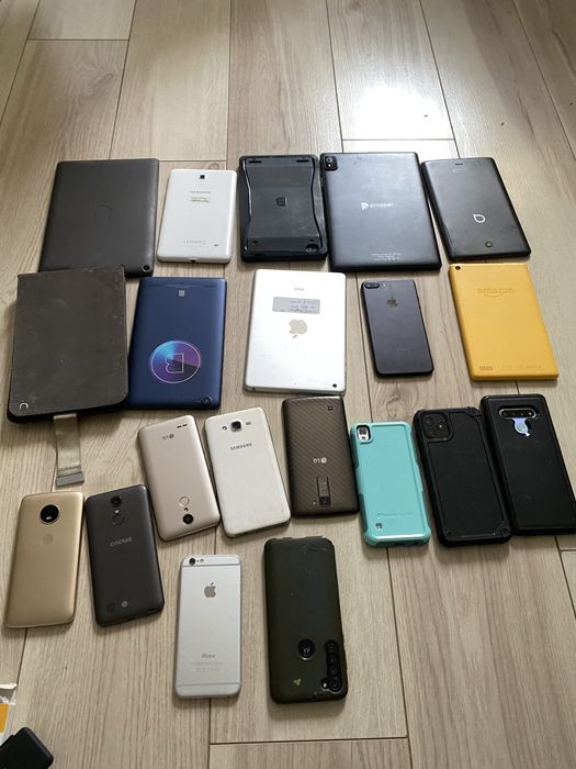 Продам лот планшетів і телефонів