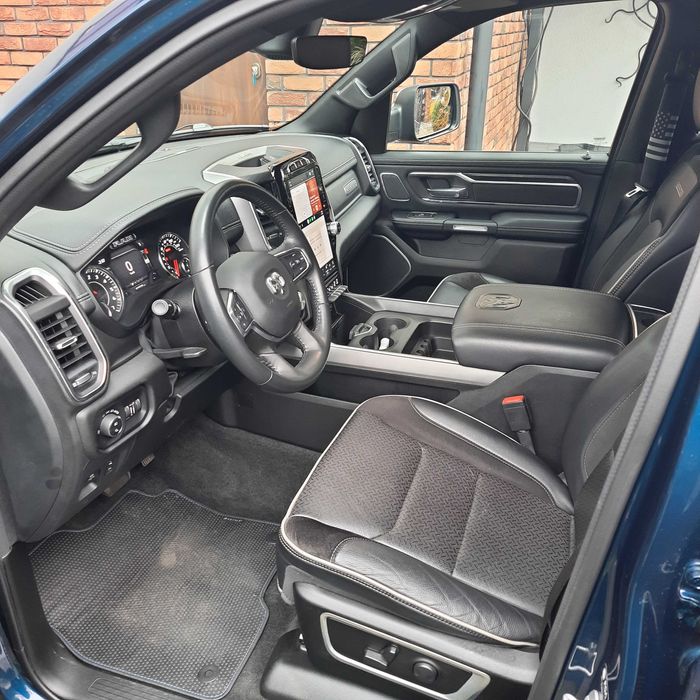 Dodge Ram 1500 HEMI. 5.7 V8 Etorque 401 KM  2023 Rok