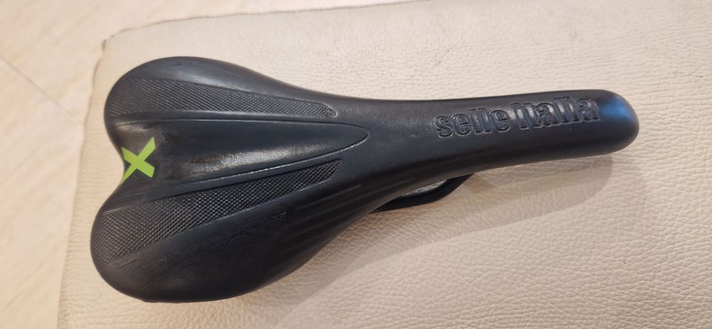 Selim Selle Italia (original) e Selim Ritchey WCS