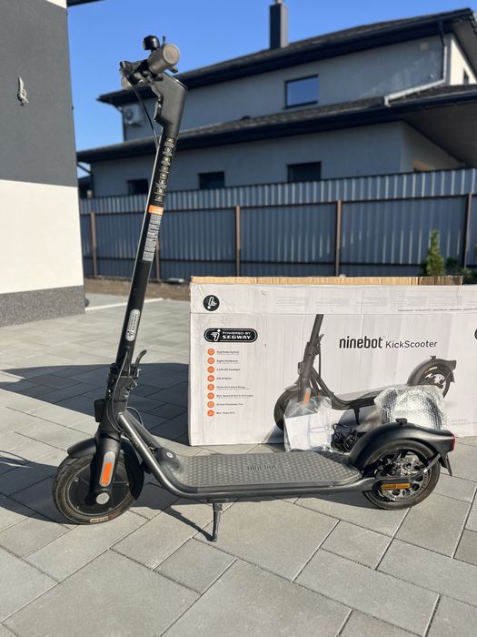 Продам самокат Segway ninebot f25