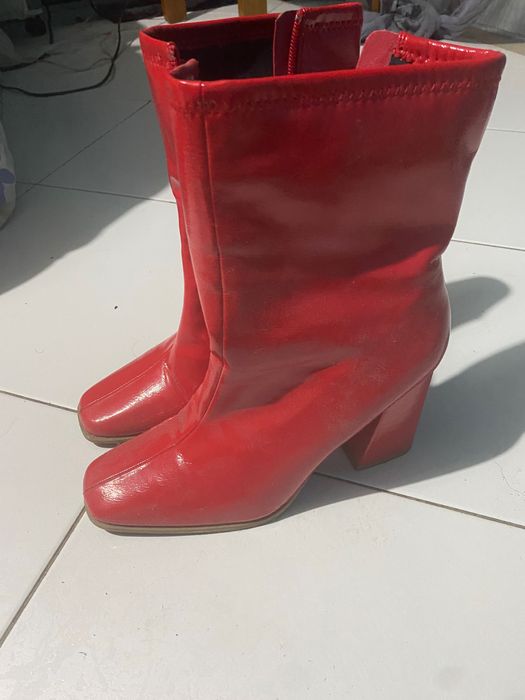 Botins vermelhos