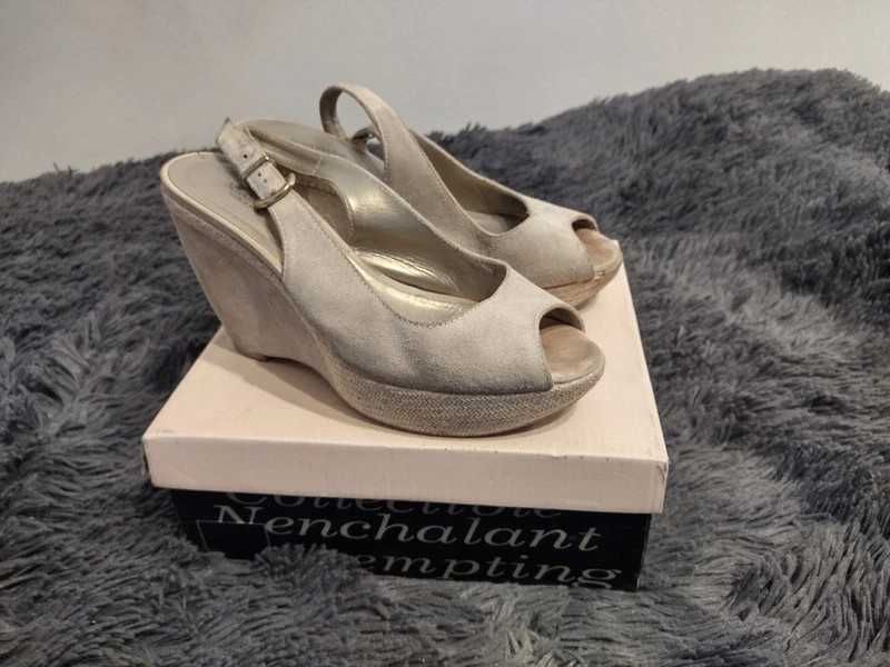 buty na koturnie Nero Giardini 38