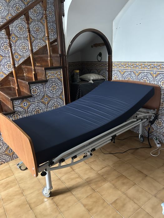 Cama articulada como nova