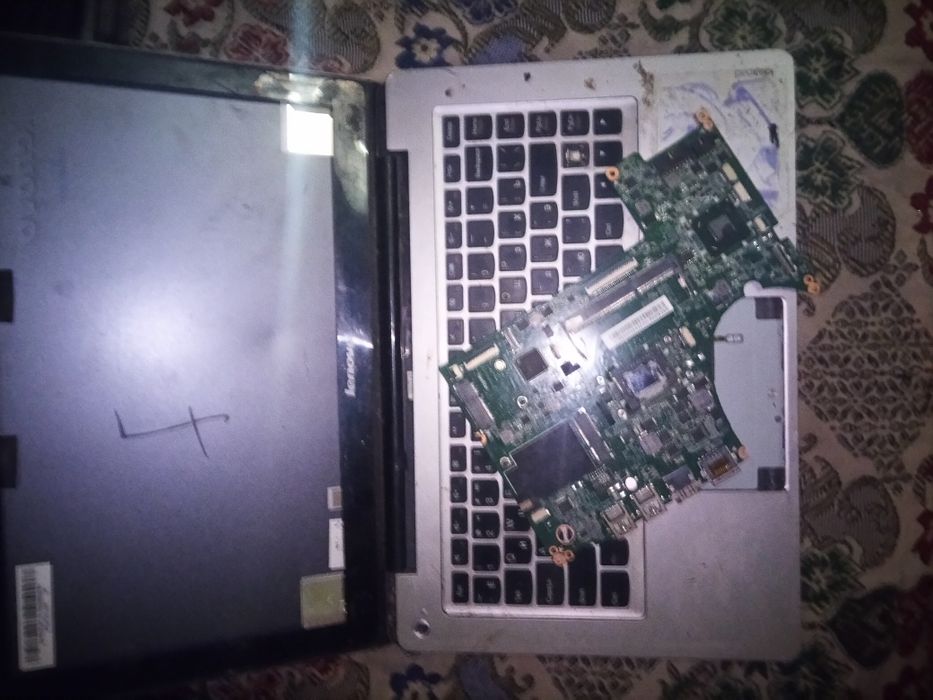 Материнська плата з корпусом lenovo ideapad u310