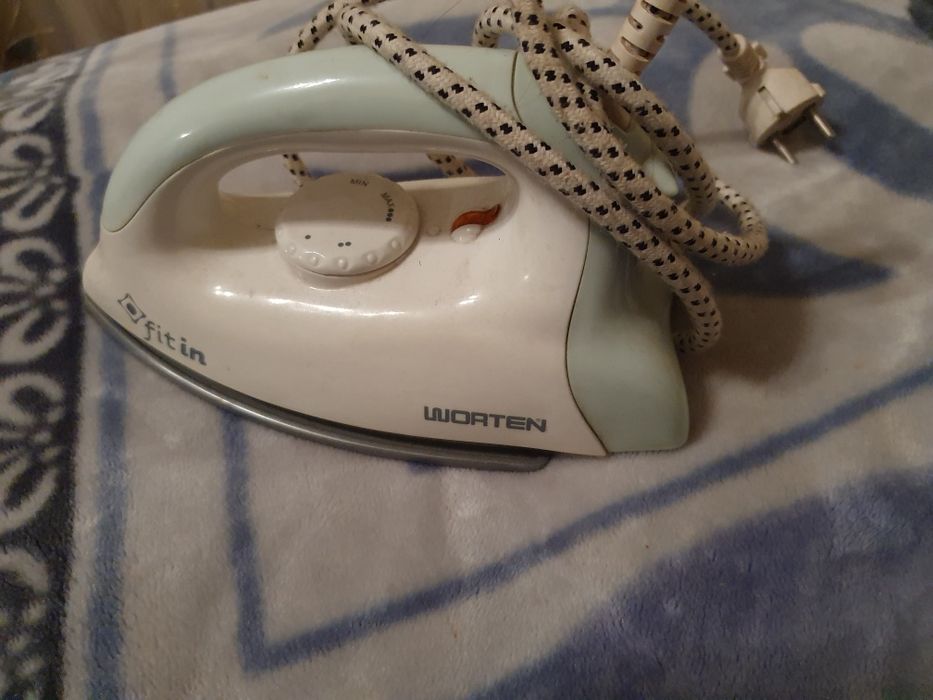 Праска утюг  маловживаний