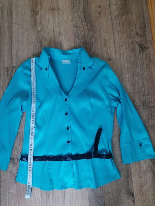 Рубашки жіночі в гарному стані