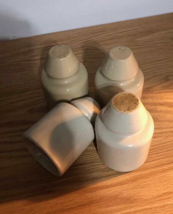 Isoladores em cerâmica antigos - Peças decorativas