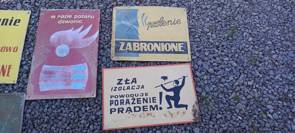 Stare metalowe tablice PRL