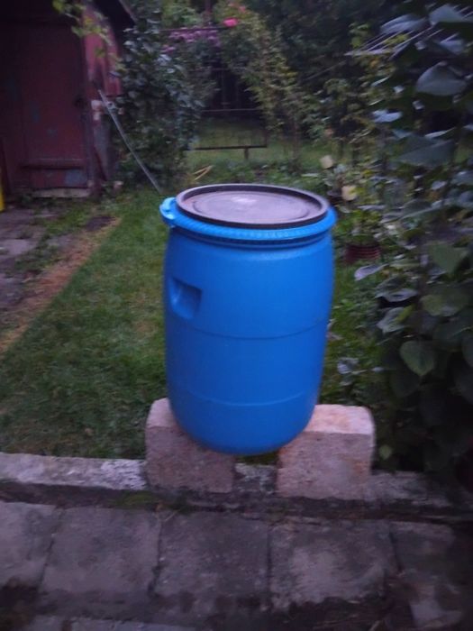Beczka plastikowa mala ok 60 l
