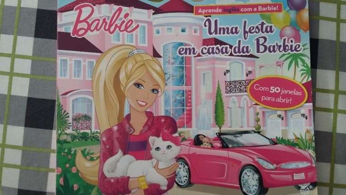 Novo - Livro Uma festa em casa da Barbie'