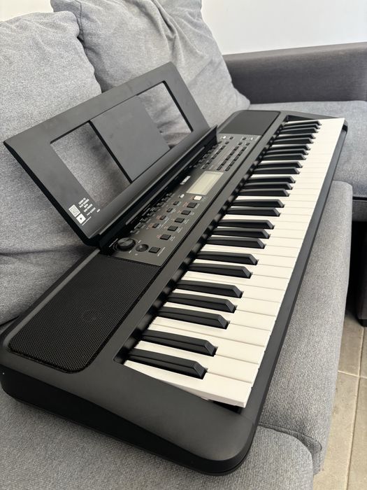 Teclado Yamaha PSR-E383