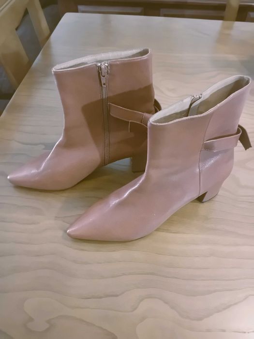 Botas cor de camel revestimento em pele de Sofia Costa