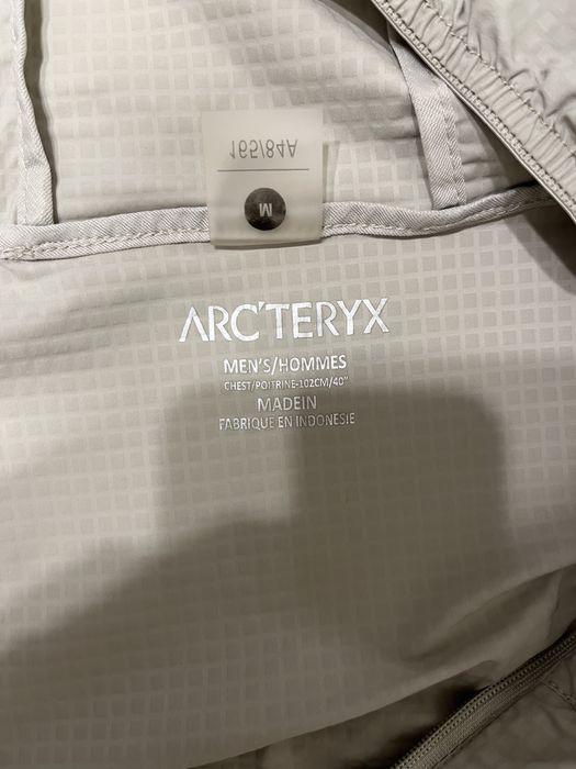 Вітровка arc'teryx