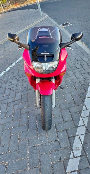 Cbr 1000f  troca ou venda