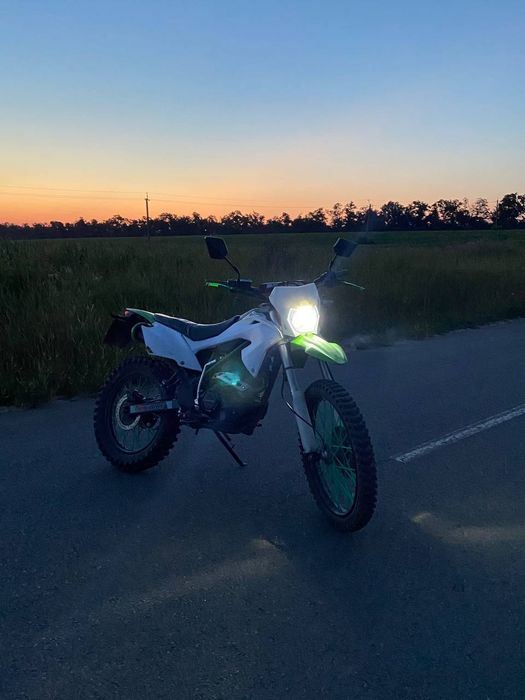 Продам skay bayk crdx 200