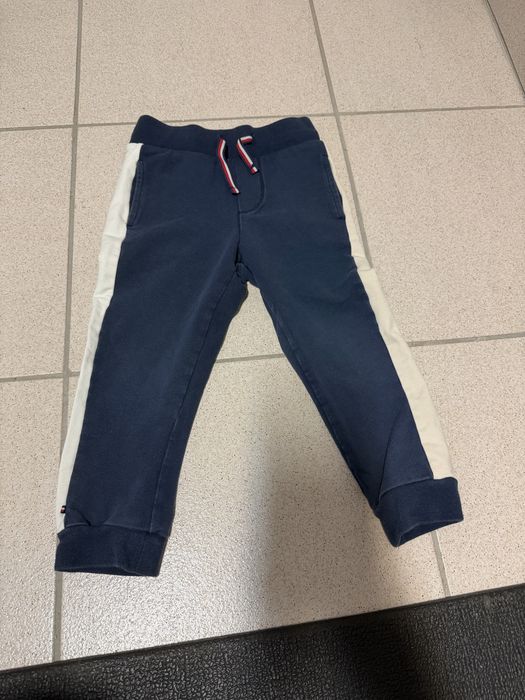 Komplet dresów Tommy Hilfiger r.92