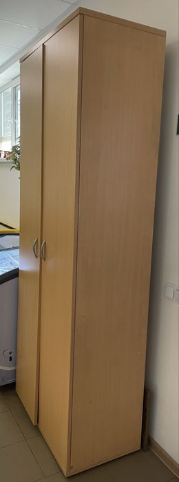 Шафа б/у для одягу