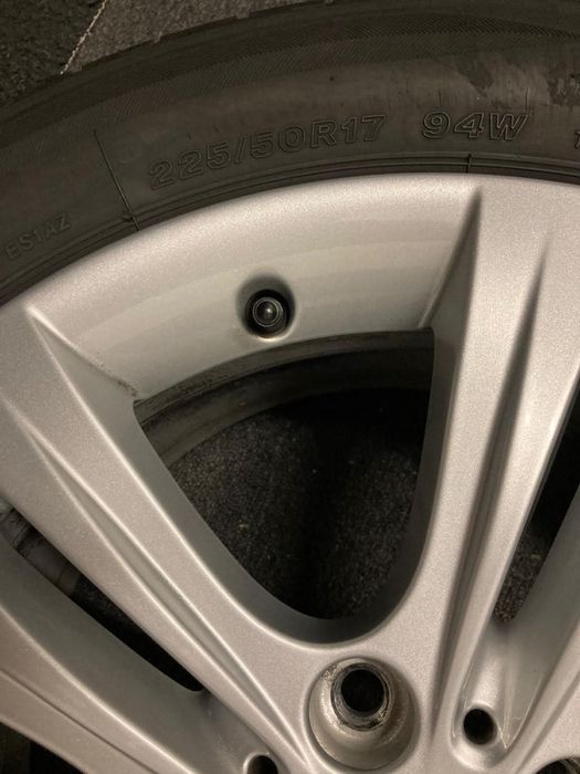 Alufelgi bmw 17 , idealny stan