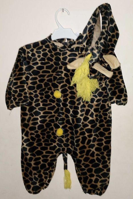 Fatos bébé-2 novos e um usado. VER DESCRIÇÃO. Desde 8€