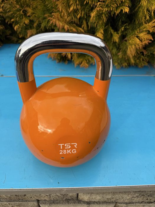 Гиря 28 кг стан відмінний , є пару сколів