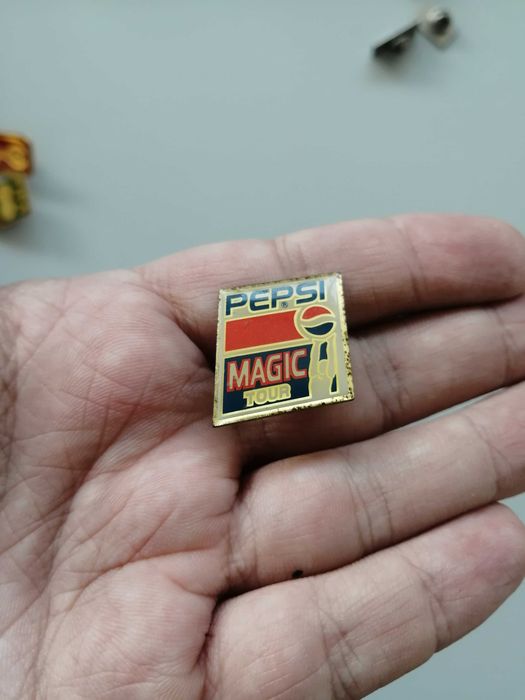 Pins da Coca Cola/Fifa e Pepsi