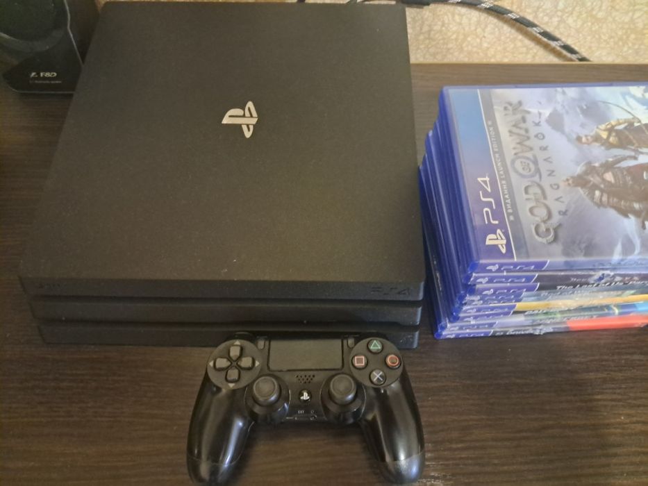Продам приставку Sony PS 4 Pro 1TB