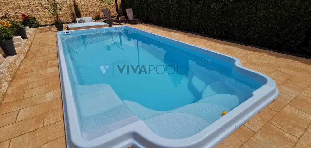 Basen z osprzętem PLUS KEFALINA 9,50 x 3,70 wkopywany poliestrowy