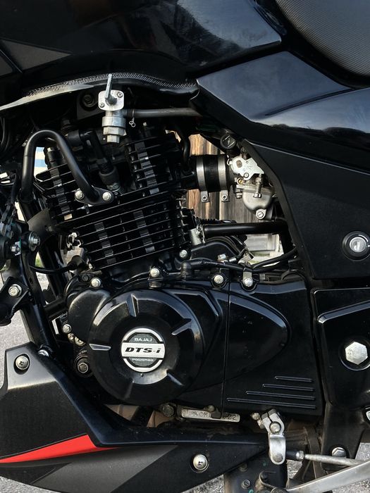 Мотоцикл Bajaj pulsar 180 Dts-i