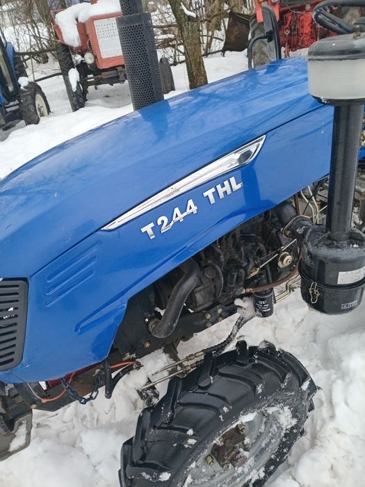 Трактор T244 ТНL