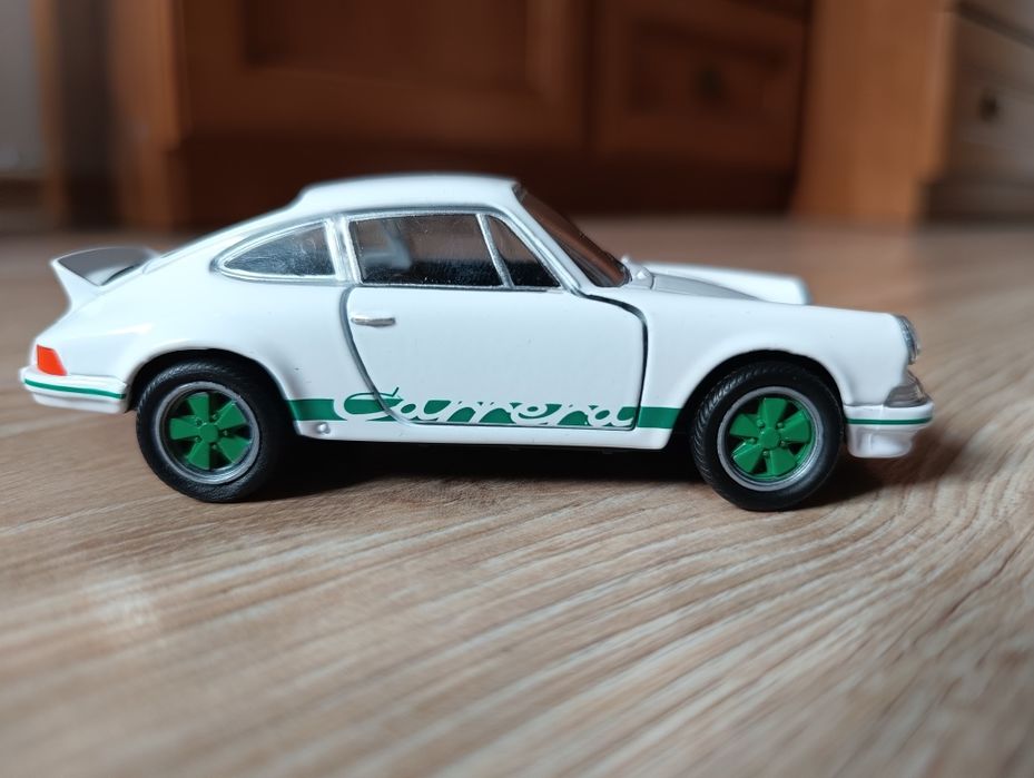 Modele Porsche 911 Carrera Ford Mustang Welly