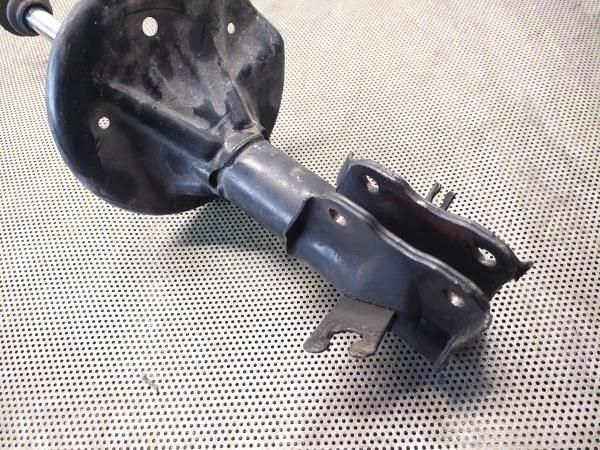 Amortecedor frente esquerdo MITSUBISHI Carisma Hatchback (DA_)