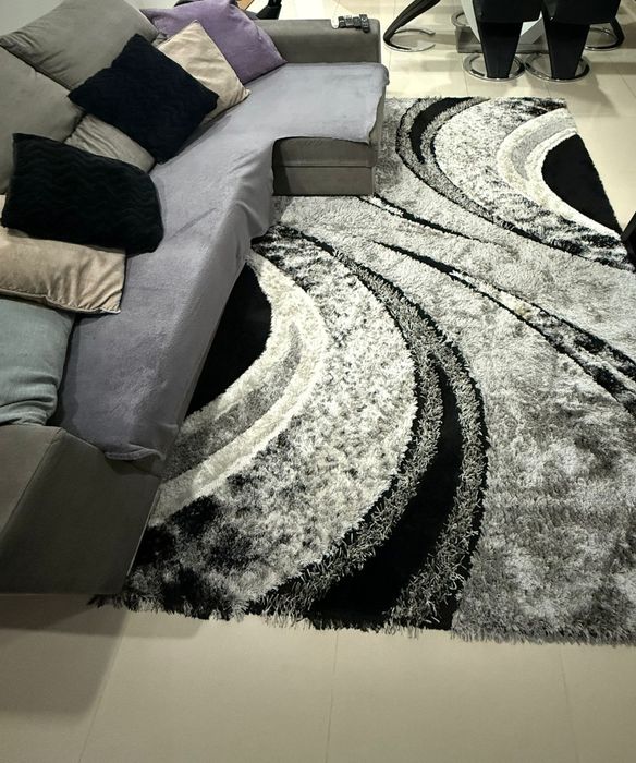 Carpete em muito bom estado.