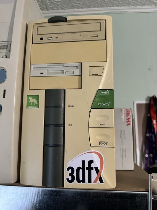Sprzedam komputer retro z 3dfx voodoo 1