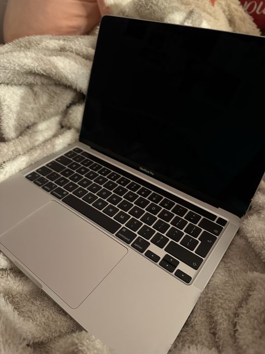 MacBook Pro 13-inch (2020, Intel) - wersja z Touch Barem