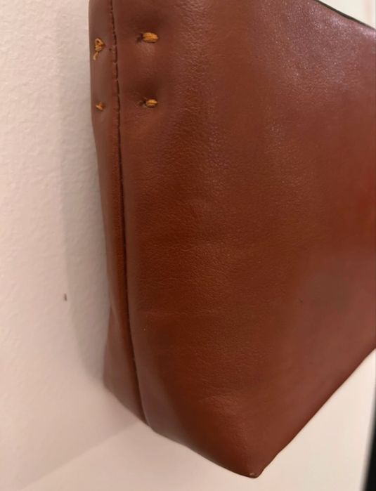 Carteira mango. Cor que fuca bem com tudo
