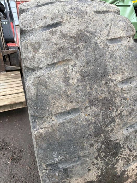 OPONY Ładowarka 20.5 R25