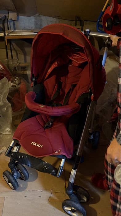 Cadeira de passeio e ovo lolla em bom estado e cobertura para a chuva